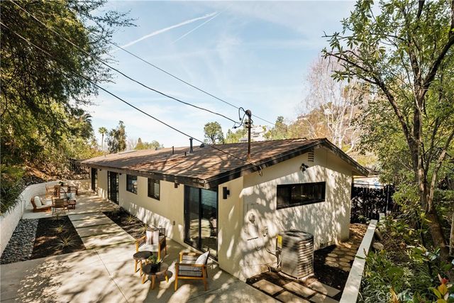 5105 Tendilla, Woodland Hills, CA 91364