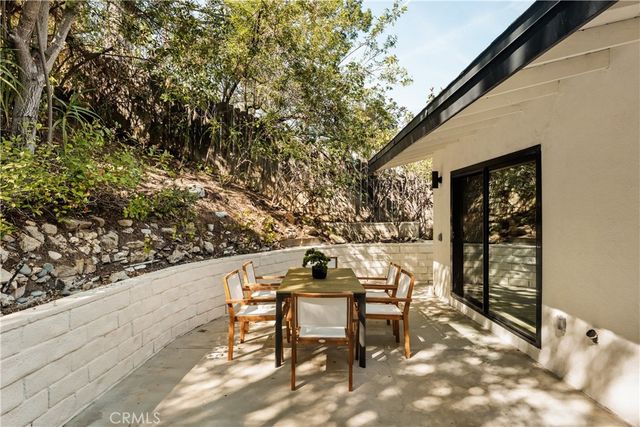 5105 Tendilla, Woodland Hills, CA 91364