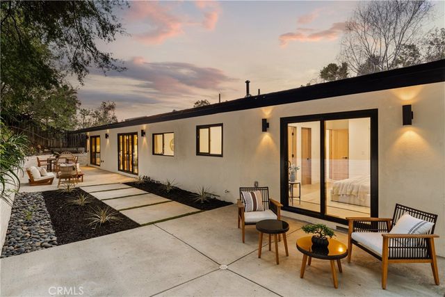 5105 Tendilla, Woodland Hills, CA 91364