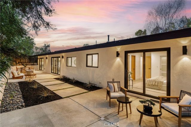 5105 Tendilla, Woodland Hills, CA 91364