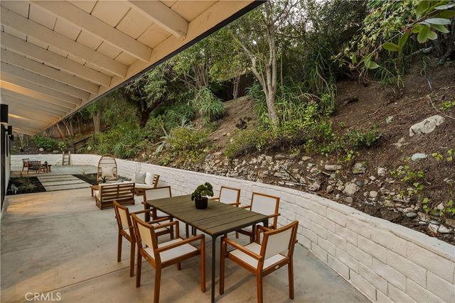 5105 Tendilla, Woodland Hills, CA 91364