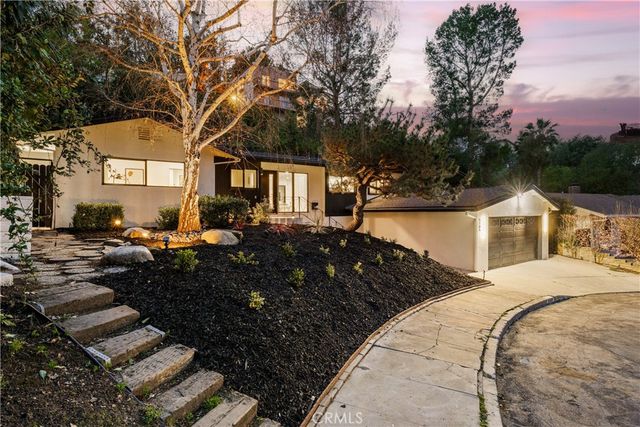 5105 Tendilla, Woodland Hills, CA 91364