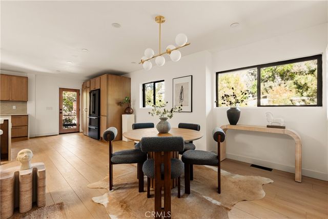 5105 Tendilla, Woodland Hills, CA 91364