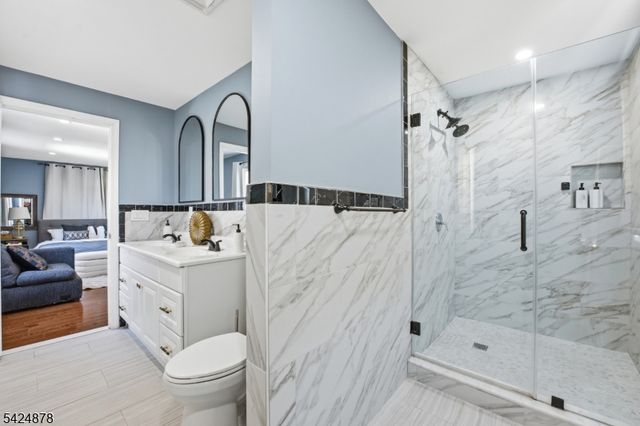 301 Roosevelt Ave, Hasbrouck Heights Boro, NJ 07604