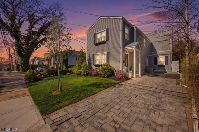301 Roosevelt Ave, Hasbrouck Heights Boro, NJ 07604