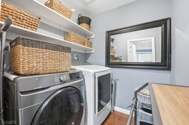 301 Roosevelt Ave, Hasbrouck Heights Boro, NJ 07604