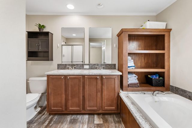 319 Berry Creek Drive, Caldwell, TX 77836