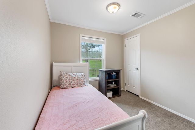 319 Berry Creek Drive, Caldwell, TX 77836