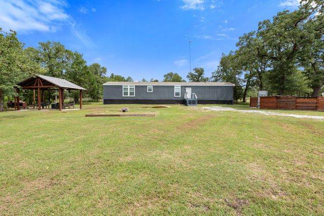 319 Berry Creek Drive, Caldwell, TX 77836