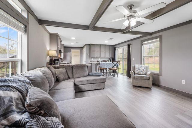 319 Berry Creek Drive, Caldwell, TX 77836