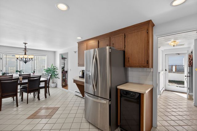 4 River Park St, Needham, MA 02494