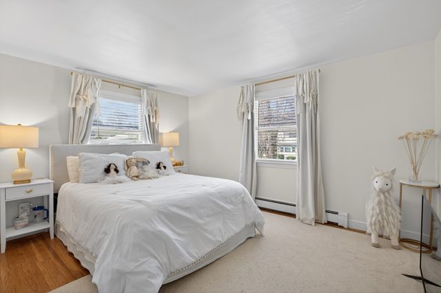 4 River Park St, Needham, MA 02494