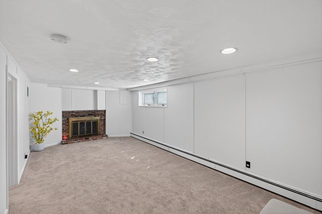 4 River Park St, Needham, MA 02494