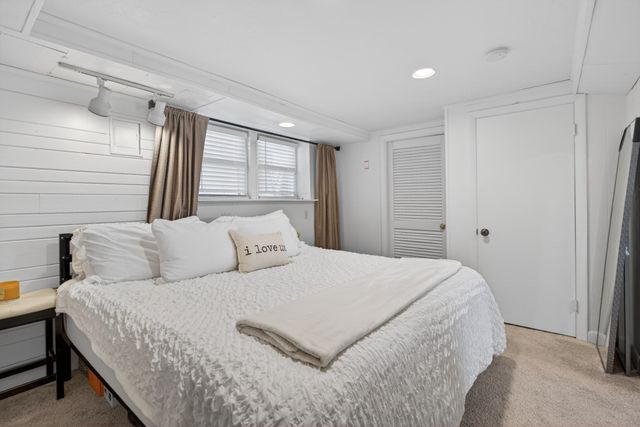 4 River Park St, Needham, MA 02494