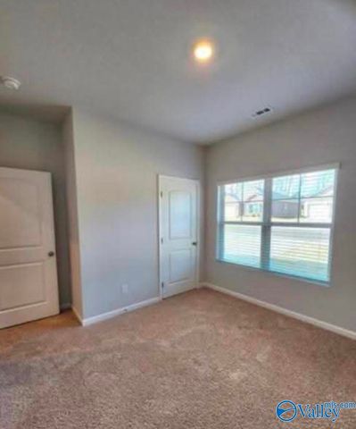 101 NE Canonbury Drive NE, New Market, AL 35761