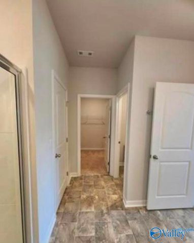 101 NE Canonbury Drive NE, New Market, AL 35761