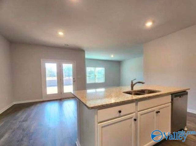 101 NE Canonbury Drive NE, New Market, AL 35761