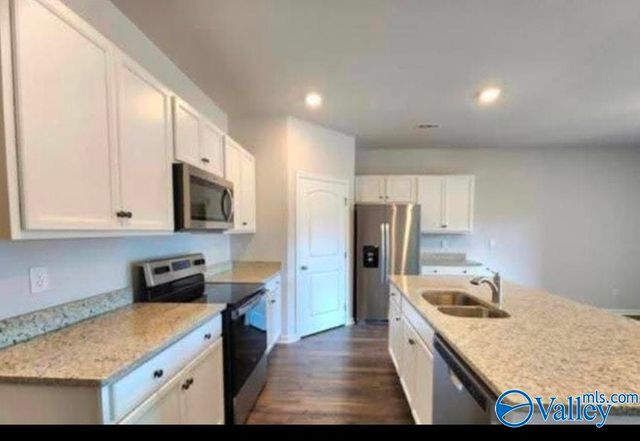 101 NE Canonbury Drive NE, New Market, AL 35761