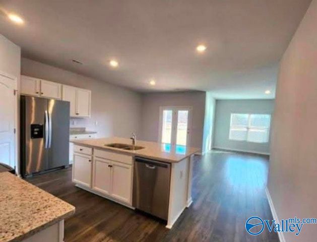 101 NE Canonbury Drive NE, New Market, AL 35761