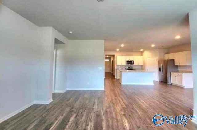 101 NE Canonbury Drive NE, New Market, AL 35761