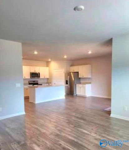 101 NE Canonbury Drive NE, New Market, AL 35761