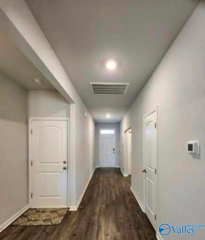 101 NE Canonbury Drive NE, New Market, AL 35761