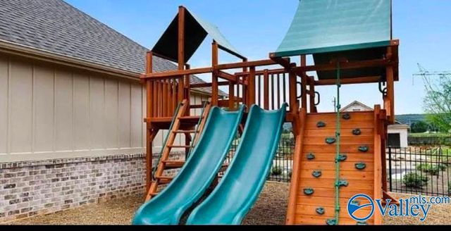 101 NE Canonbury Drive NE, New Market, AL 35761