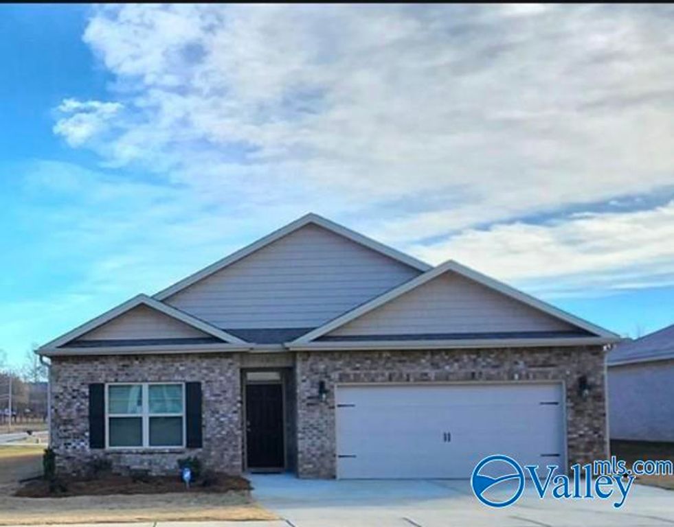 101 NE Canonbury Drive NE, New Market, AL 35761