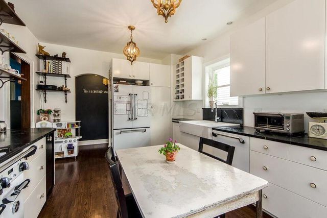 445 Oakland Park Avenue, Columbus, OH 43214