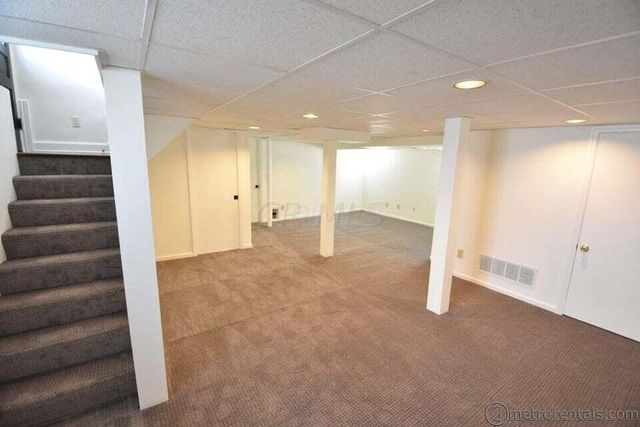 445 Oakland Park Avenue, Columbus, OH 43214