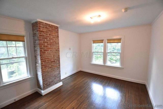 445 Oakland Park Avenue, Columbus, OH 43214