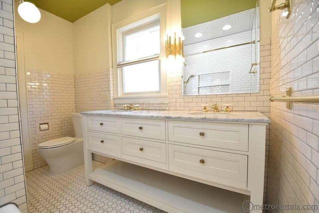 445 Oakland Park Avenue, Columbus, OH 43214