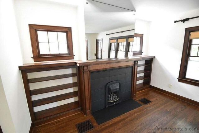 445 Oakland Park Avenue, Columbus, OH 43214