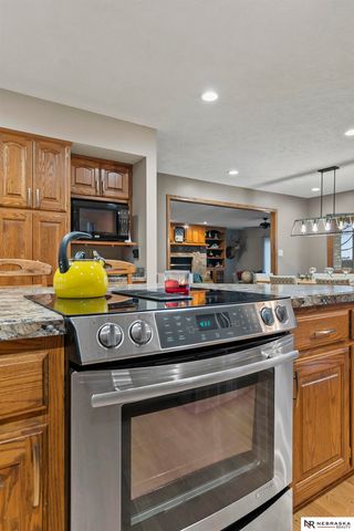 1325 N 8th Street, Seward, NE 68434