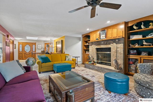 1325 N 8th Street, Seward, NE 68434