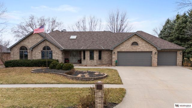 1325 N 8th Street, Seward, NE 68434