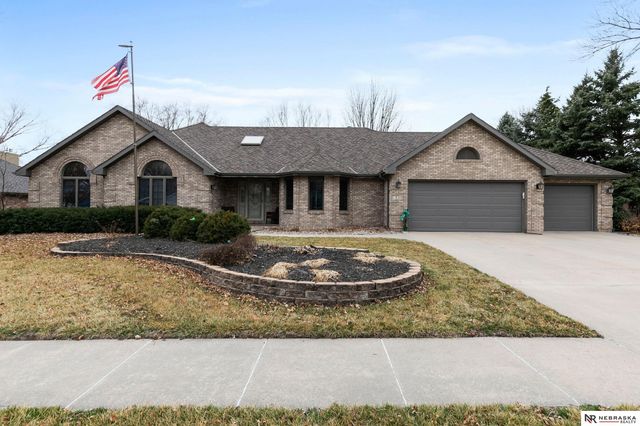 1325 N 8th Street, Seward, NE 68434