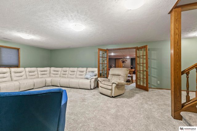 1325 N 8th Street, Seward, NE 68434