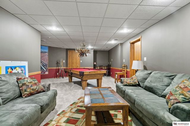 1325 N 8th Street, Seward, NE 68434