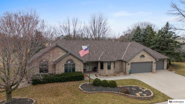 1325 N 8th Street, Seward, NE 68434