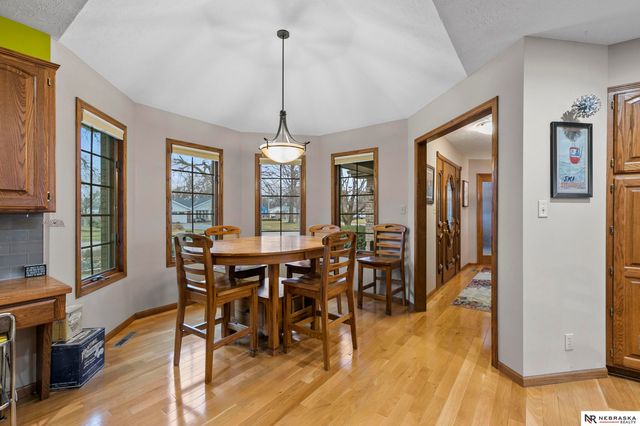 1325 N 8th Street, Seward, NE 68434