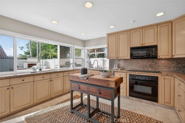 969 Azalea Drive, Costa Mesa, CA 92626