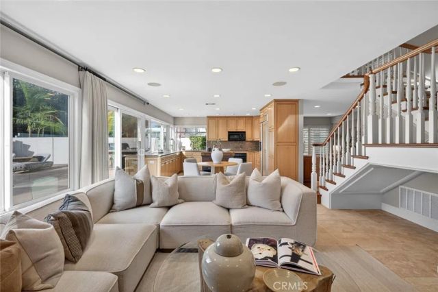 969 Azalea Drive, Costa Mesa, CA 92626