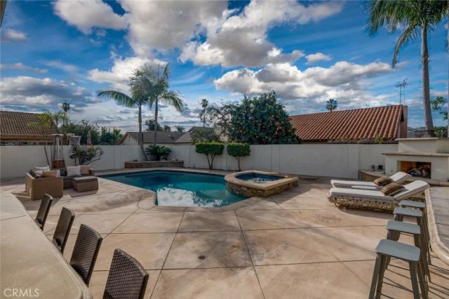 969 Azalea Drive, Costa Mesa, CA 92626