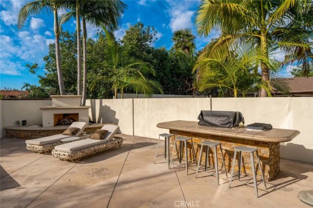 969 Azalea Drive, Costa Mesa, CA 92626