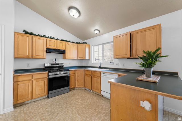 490 N 400 E, Springville, UT 84663