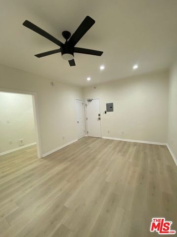 814 S Hobart Boulevard 203, Los Angeles, CA 90005