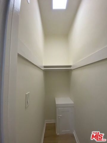 814 S Hobart Boulevard 203, Los Angeles, CA 90005