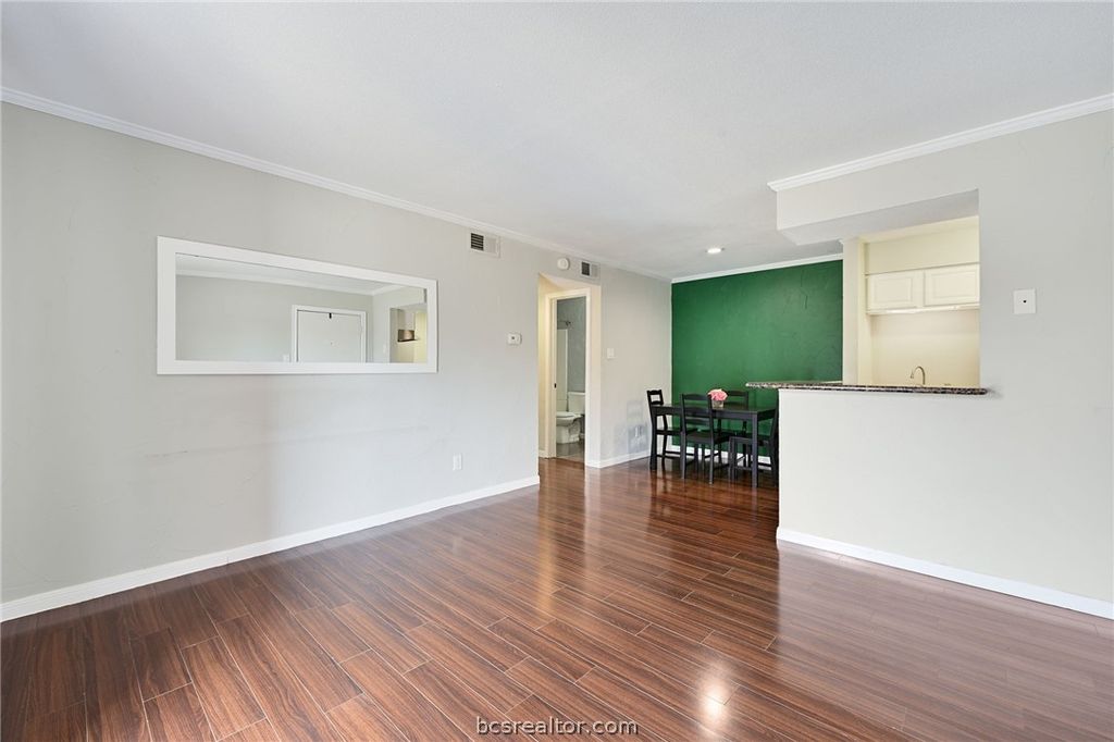 904 University Oaks 17, College Station, TX 77840 — photo 3