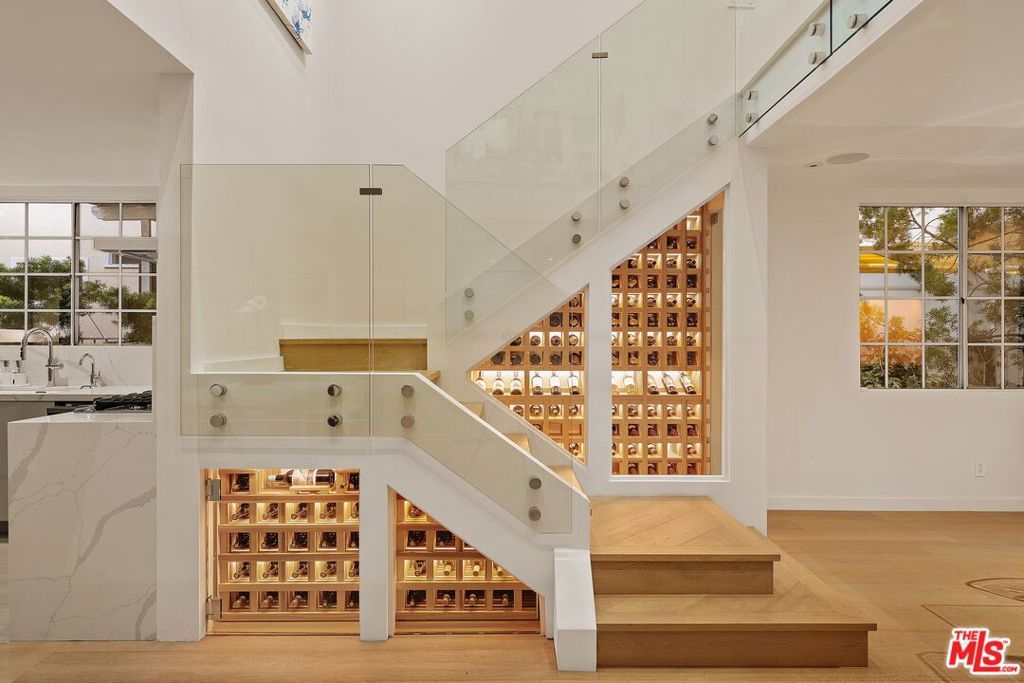 1129 Larrabee Street 7, West Hollywood, CA 90069 — photo 5